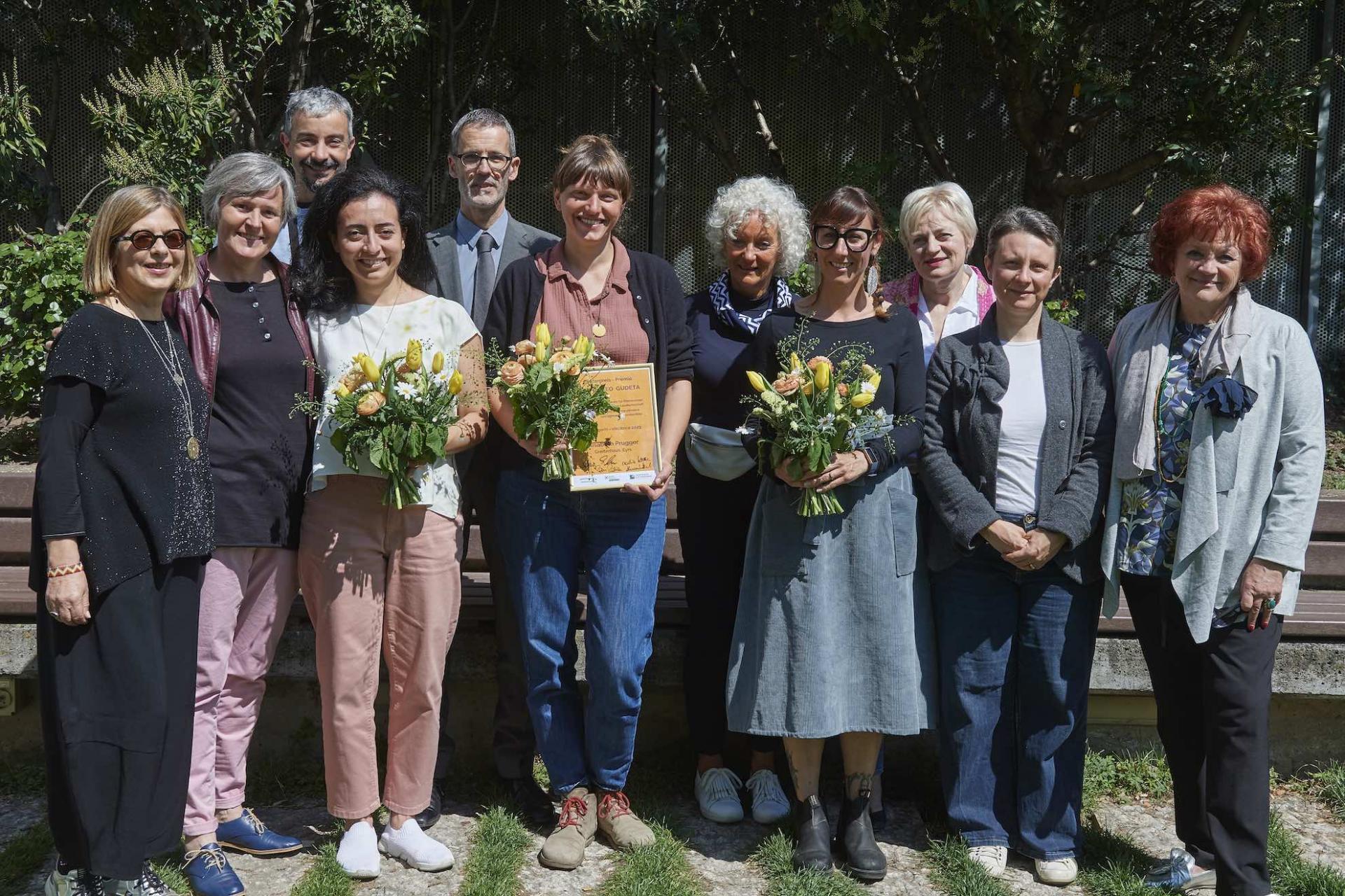 Foto di gruppo in occasione del premio in memoria di Agitu Ideo Gudeta