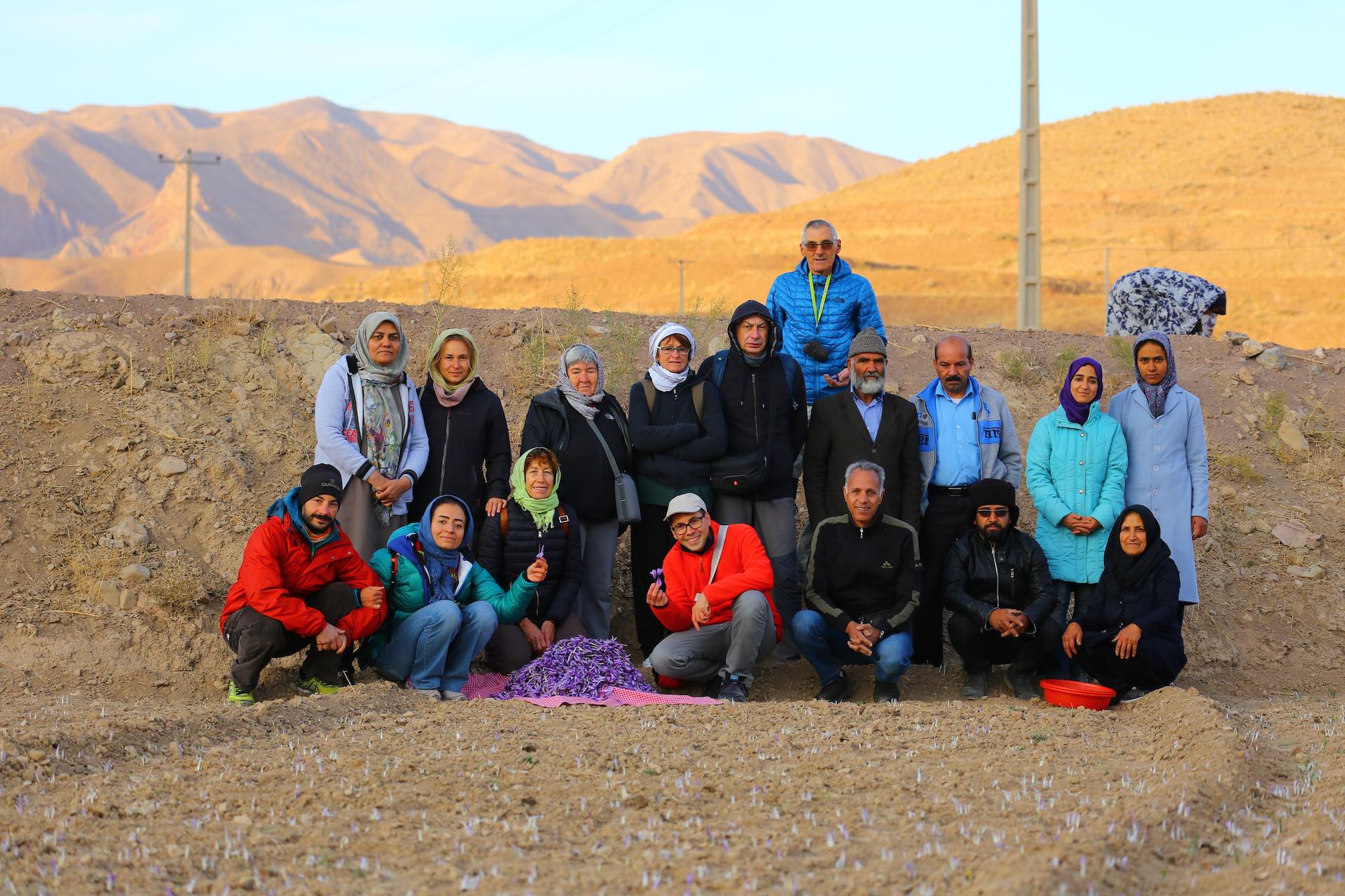 foto dei viaggiatori del viaggio in Iran dello zafferano del 2019